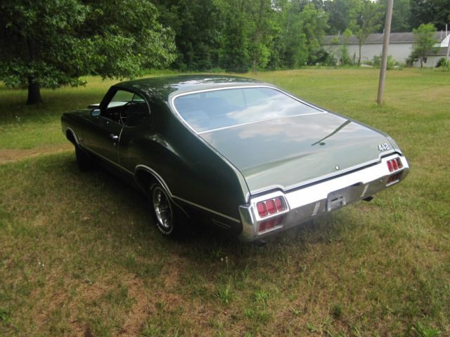 1972 Green Oldsmobile 442 Coupe