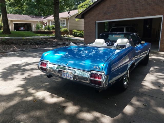1972 Blue Oldsmobile 442 Convertible