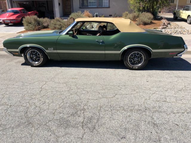 1972 Green Oldsmobile 442 Convertible
