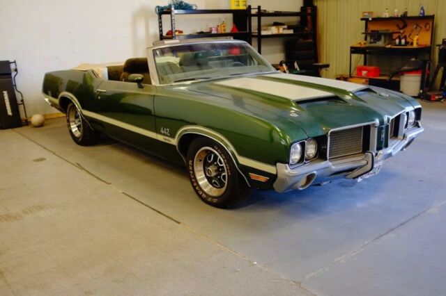 1972 Green Oldsmobile 442 Convertible