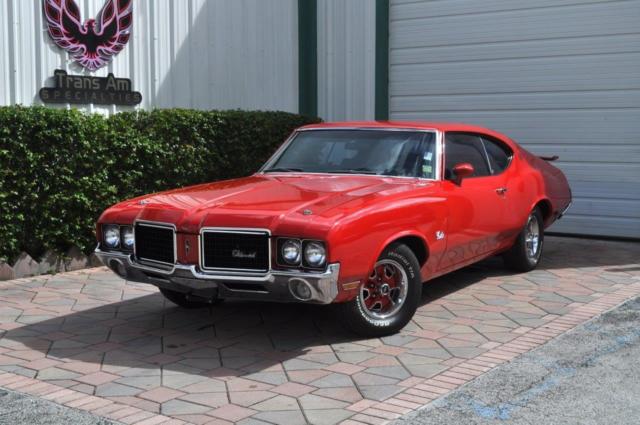 1972 Red Oldsmobile Cutlass Coupe