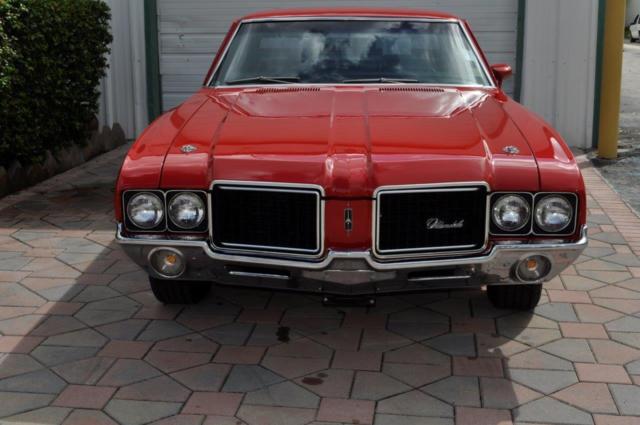 1972 Red Oldsmobile Cutlass Coupe