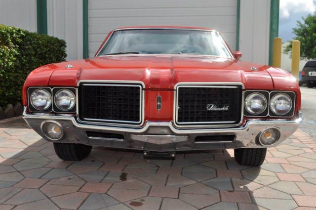 1972 Red Oldsmobile Cutlass Coupe