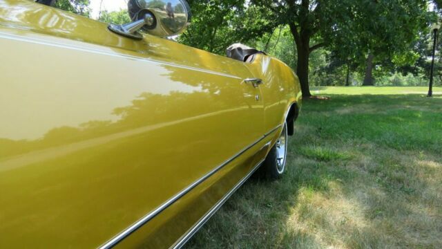 1972 Gold Oldsmobile Cutlass Convertible