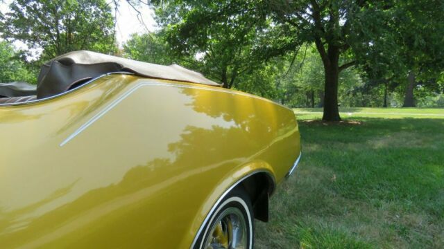 1972 Gold Oldsmobile Cutlass Convertible