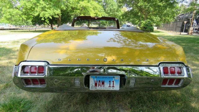 1972 Gold Oldsmobile Cutlass Convertible