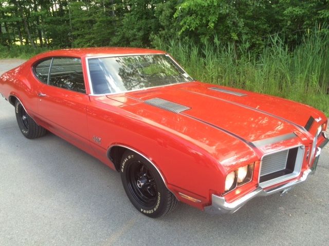 1972 Matador Red Oldsmobile 442 Coupe