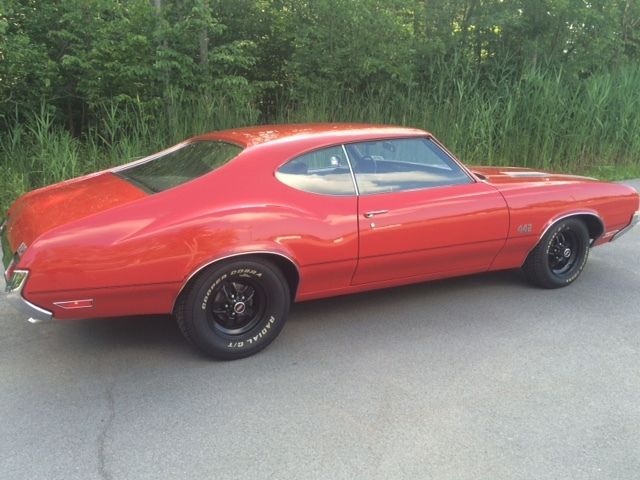 1972 Matador Red Oldsmobile 442 Coupe