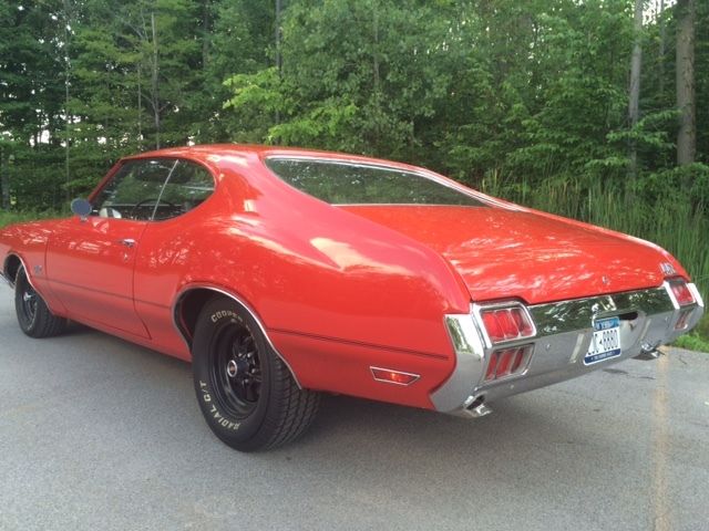 1972 Matador Red Oldsmobile 442 Coupe