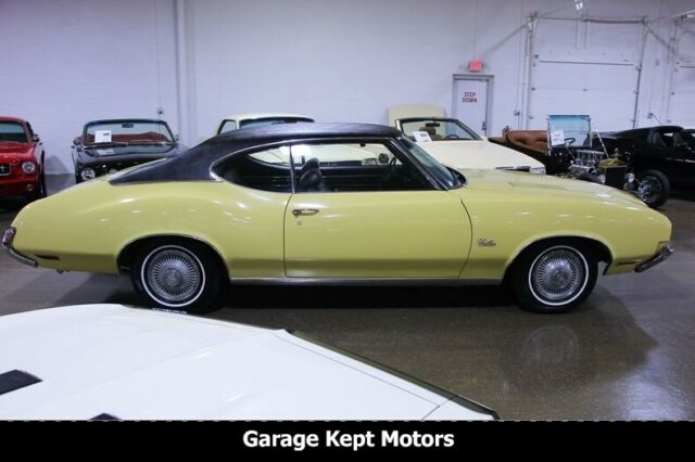 1972 -- Oldsmobile Cutlass Coupe