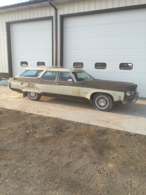 1972 Oldsmobile Custom Cruiser