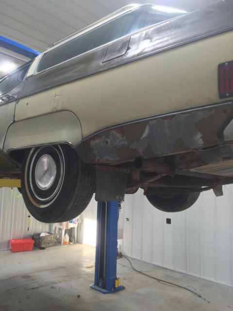 1972 Oldsmobile Custom Cruiser