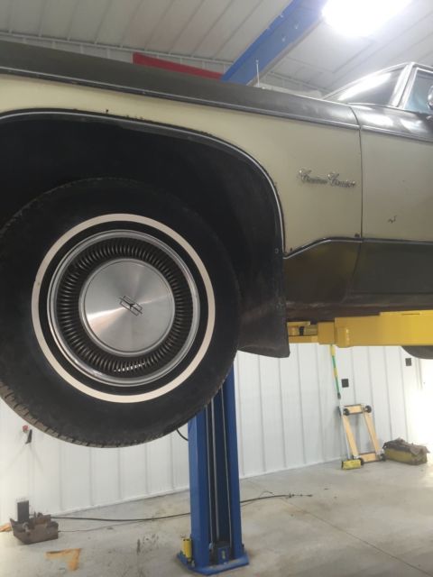 1972 Oldsmobile Custom Cruiser