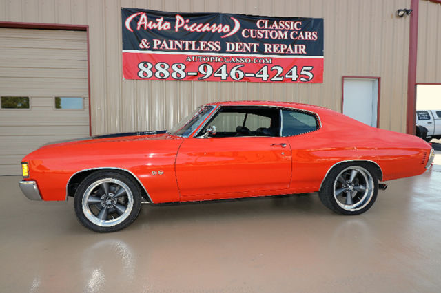 1972 Orange Chevrolet Chevelle Coupe
