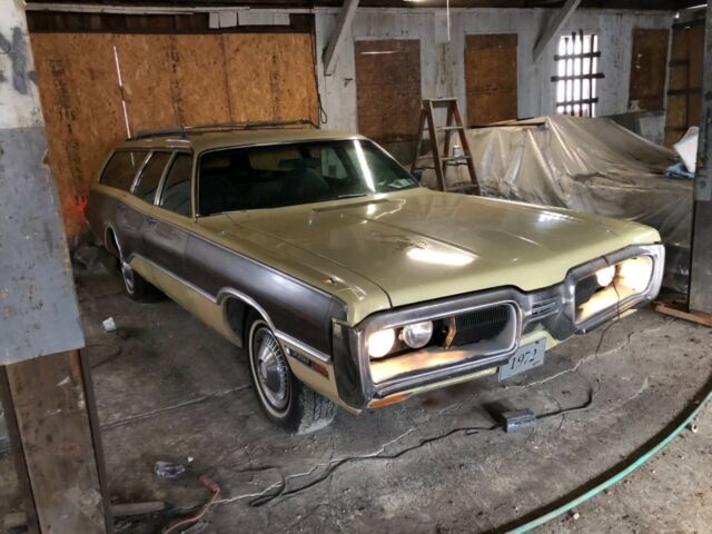 1972 Yellow Plymouth Plymouth Sport Fury Wagon Wagon
