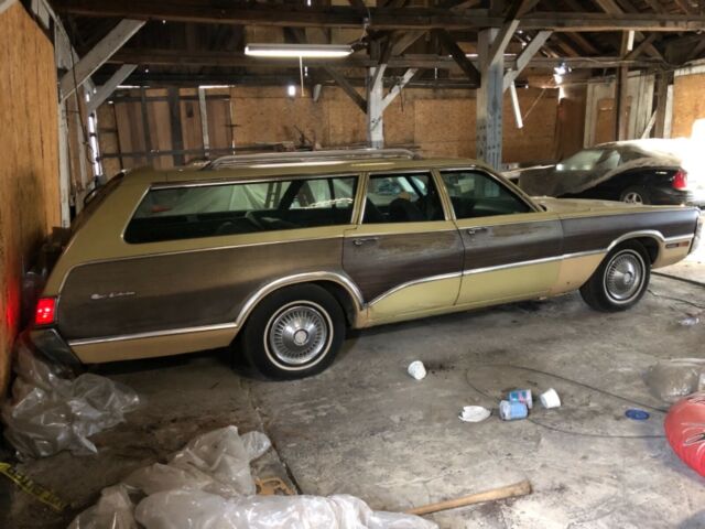 1972 Yellow Plymouth Plymouth Sport Fury Wagon Wagon