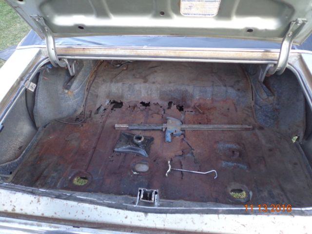 1972 Silver Pontiac GTO Coupe