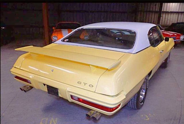 1972 Yellow Pontiac GTO Coupe