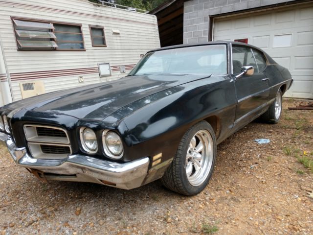 1972 Black Pontiac Le Mans Coupe