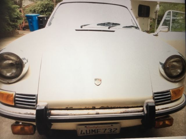 1972 Ivory Porsche 911 Coupe