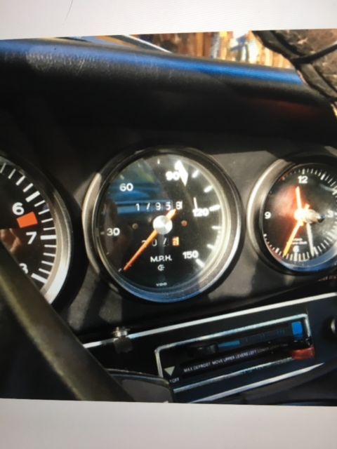 1972 Ivory Porsche 911 Coupe