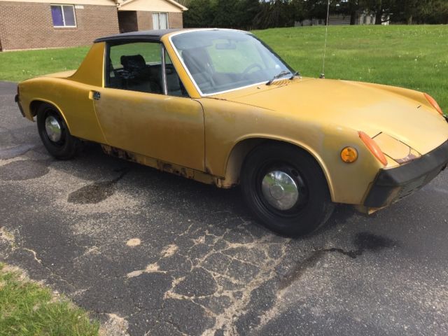 1972 Gold Porsche 914 Coupe