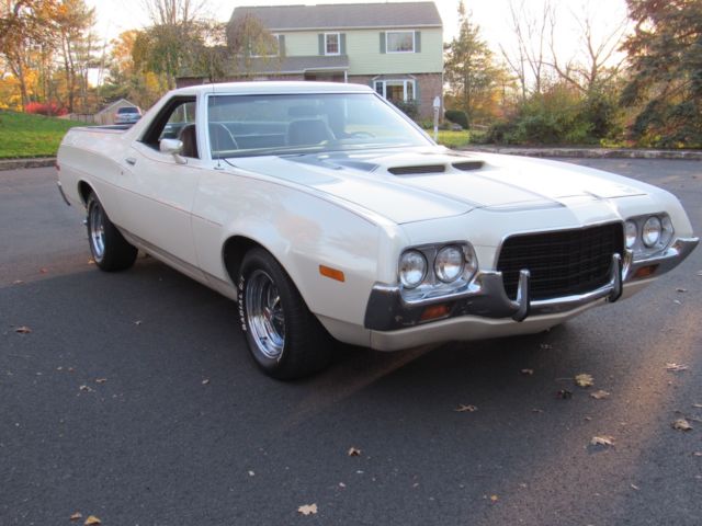 1972 White Ford Ranchero