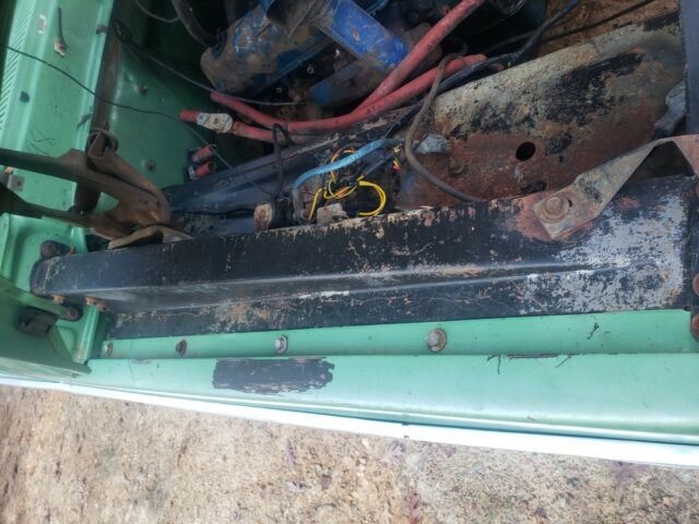 1972 Green Ford F-100 Standard Cab Pickup