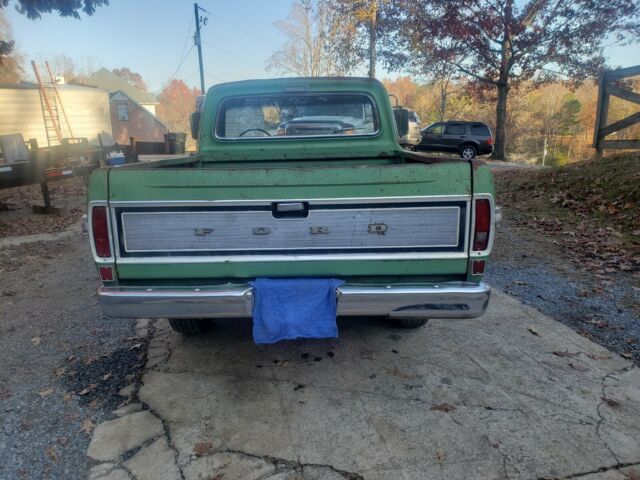 1972 Green Ford F-100 Standard Cab Pickup