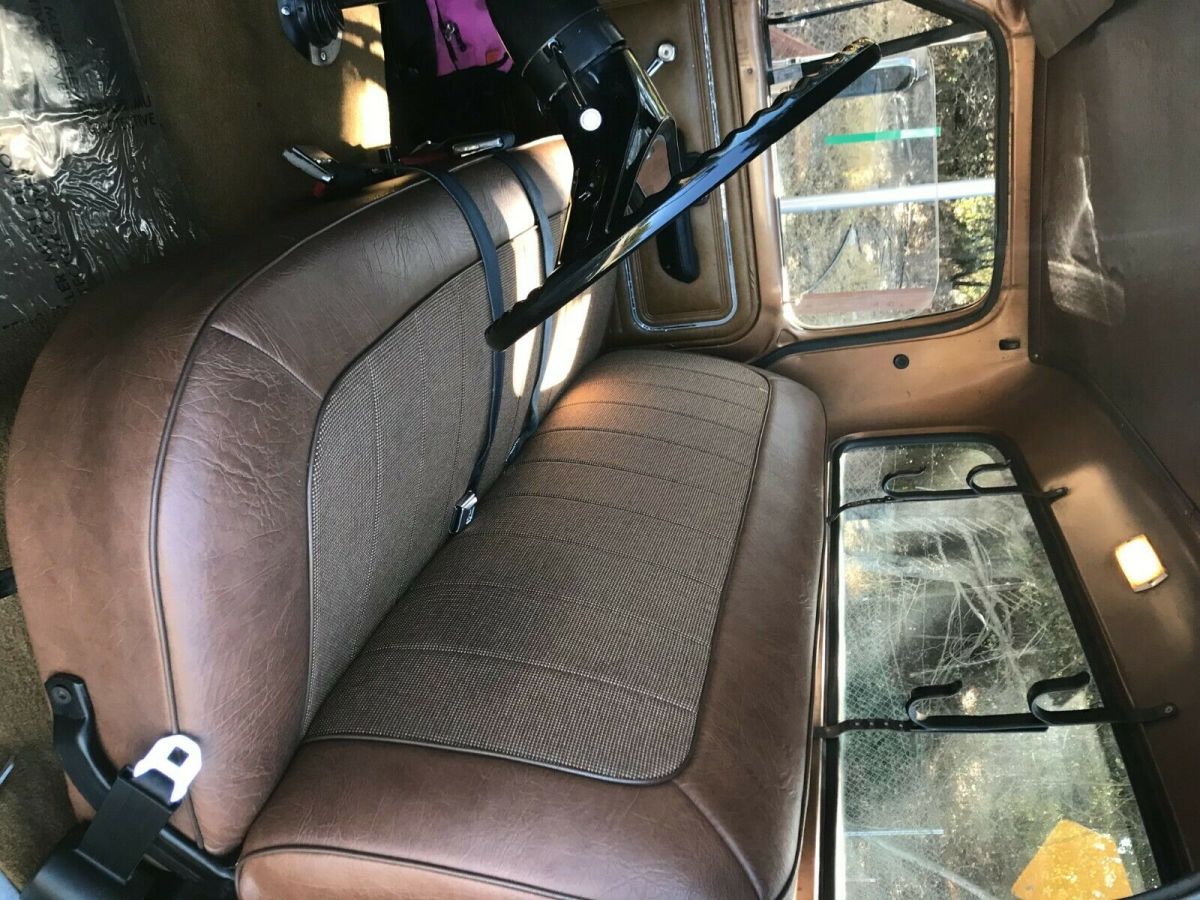 1972 Ford F-100 Standard Cab Pickup