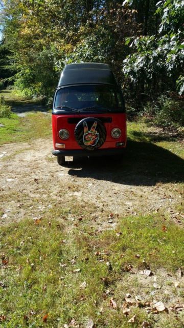 1972 BLACK / RED Volkswagen Bus/Vanagon Van Camper
