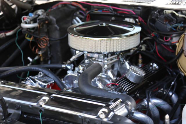 1972 White Black Stripes Chevrolet Chevelle Coupe