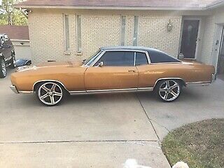 1972 Gold Chevrolet Monte Carlo Coupe