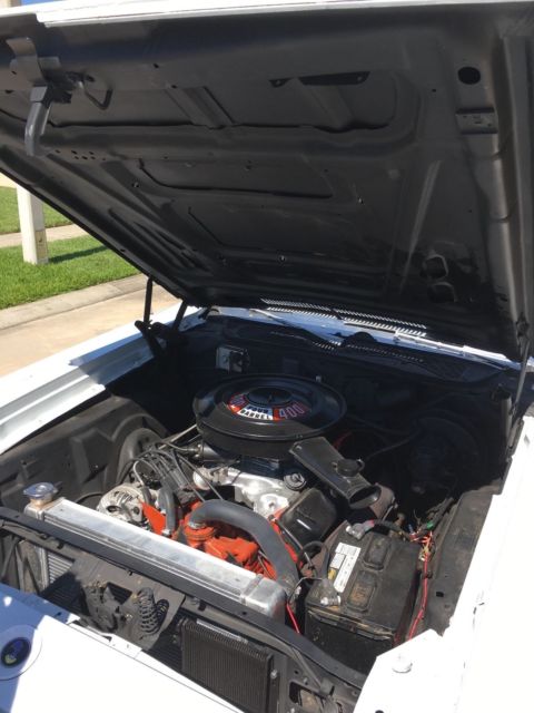 1972 White Plymouth Satellite Coupe