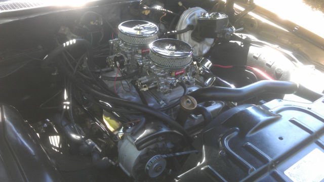 1972 Gold Oldsmobile Cutlass Coupe