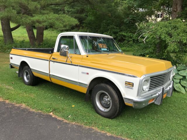 1972 yellow & white Chevrolet C-10 8' bed pickup