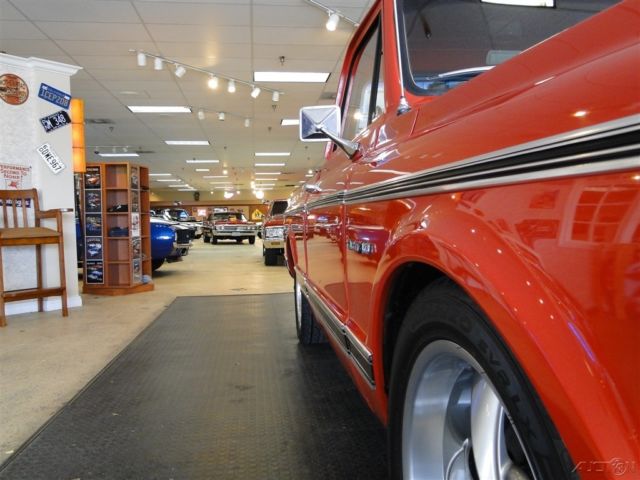 1972 Red Chevrolet C-10