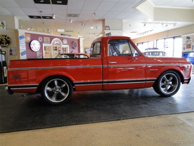 1972 Red Chevrolet C-10
