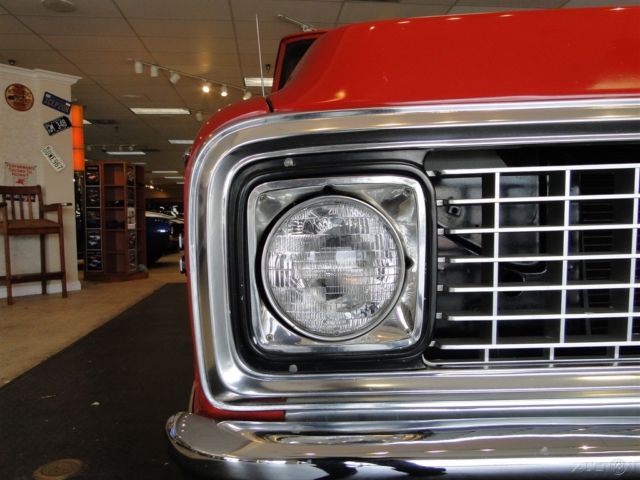 1972 Red Chevrolet C-10