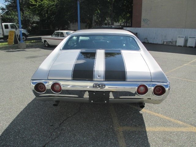 1972 Silver Chevrolet Chevelle Coupe