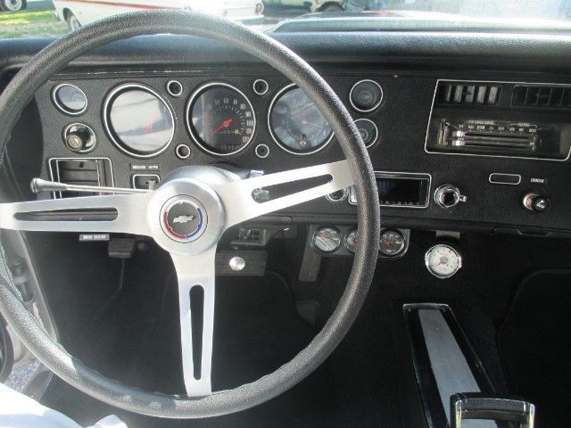 1972 Silver Chevrolet Chevelle Coupe