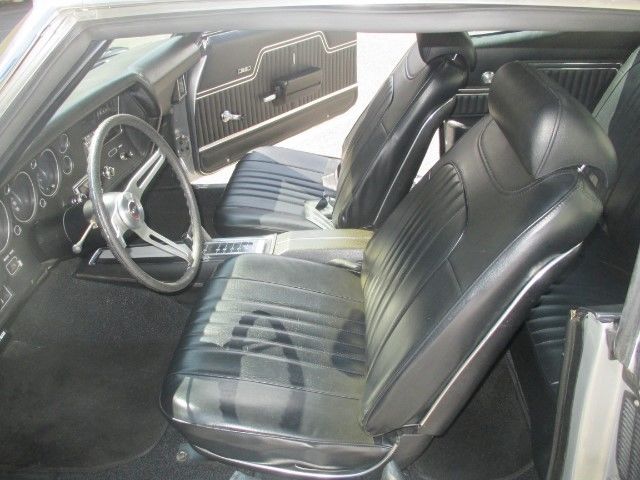 1972 Silver Chevrolet Chevelle Coupe