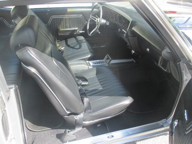 1972 Silver Chevrolet Chevelle Coupe