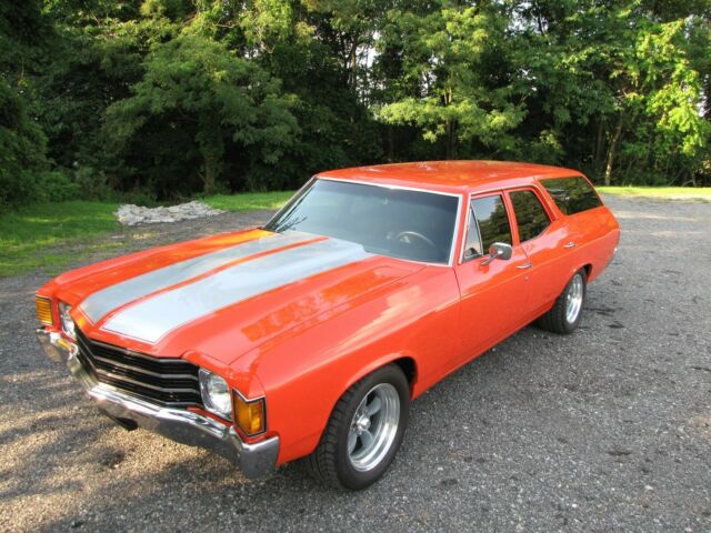 1972 Orange Chevrolet Chevelle Wagon