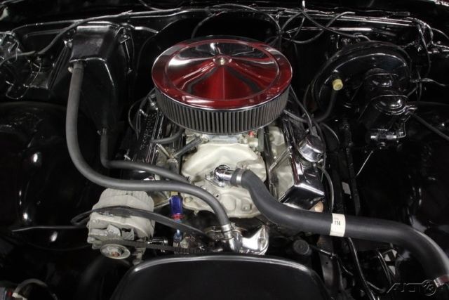 1972 Red Chevrolet C10