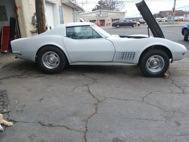 1972 Silver Chevrolet Corvette Coupe