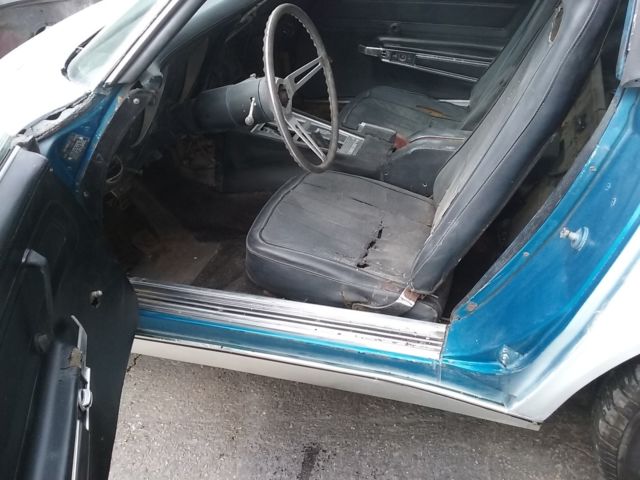 1972 Silver Chevrolet Corvette Coupe