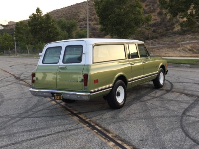 1972 Chevrolet Suburban
