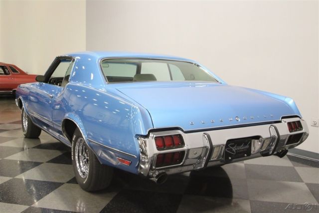 1972 White Oldsmobile Cutlass