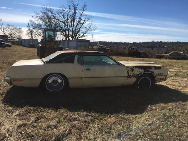 1972 Yellow Ford Thunderbird Coupe